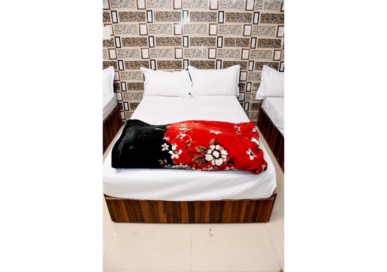 Tirupati Balaji Inn Bageshwar Dham Basāri Eksteriør billede