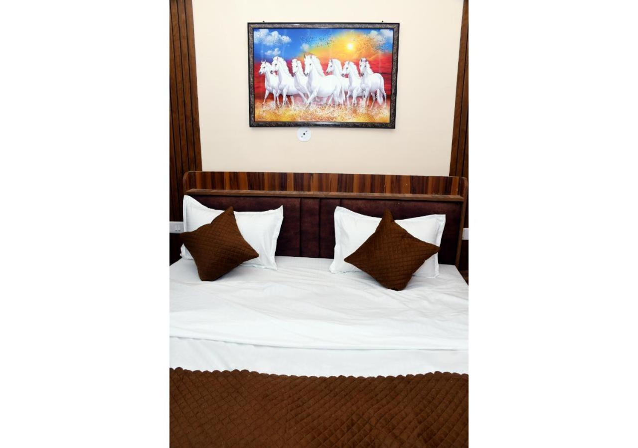 Tirupati Balaji Inn Bageshwar Dham Basāri Eksteriør billede