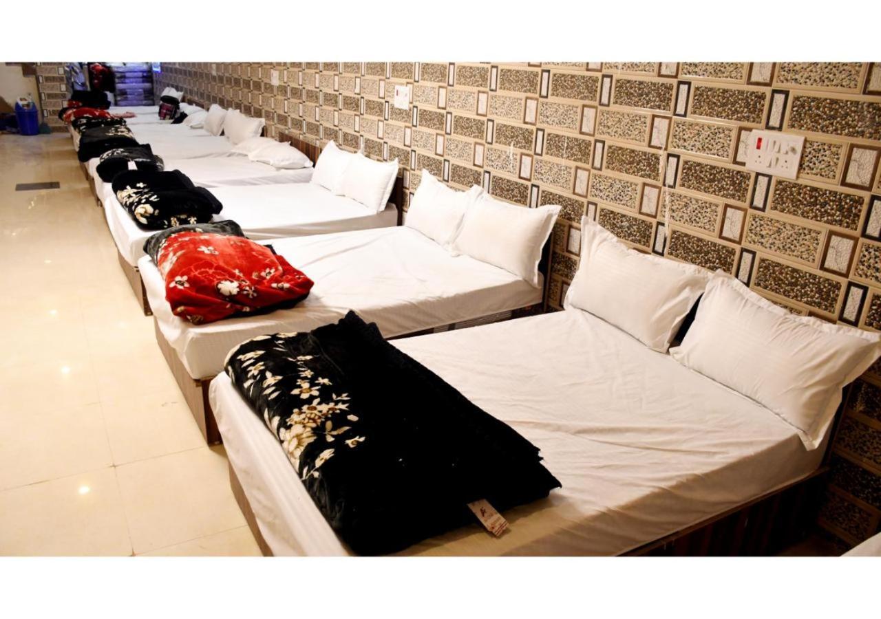 Tirupati Balaji Inn Bageshwar Dham Basāri Eksteriør billede