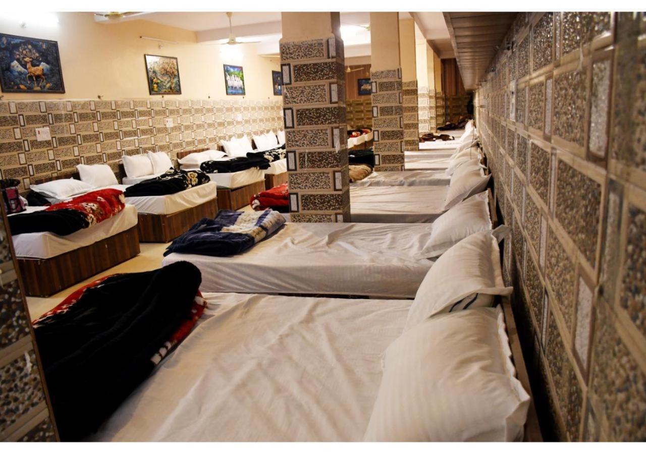 Tirupati Balaji Inn Bageshwar Dham Basāri Eksteriør billede