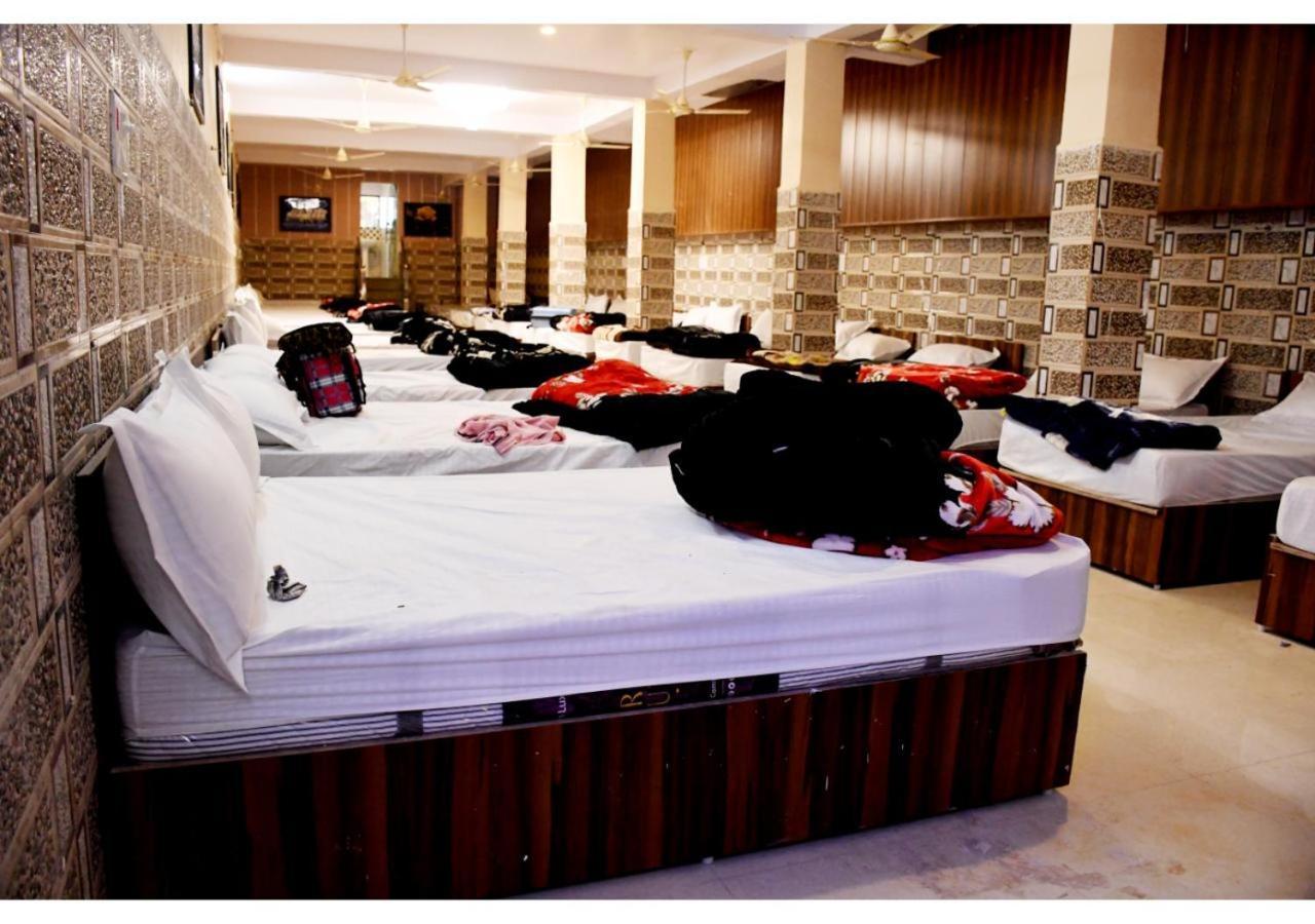 Tirupati Balaji Inn Bageshwar Dham Basāri Eksteriør billede