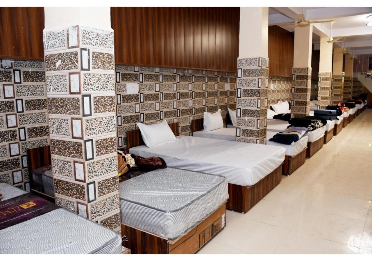 Tirupati Balaji Inn Bageshwar Dham Basāri Eksteriør billede