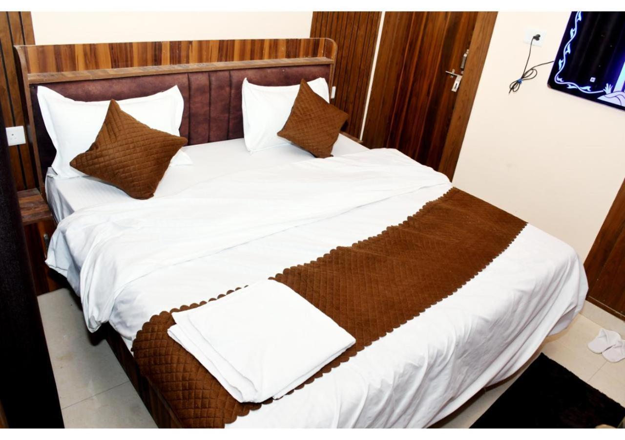 Tirupati Balaji Inn Bageshwar Dham Basāri Eksteriør billede