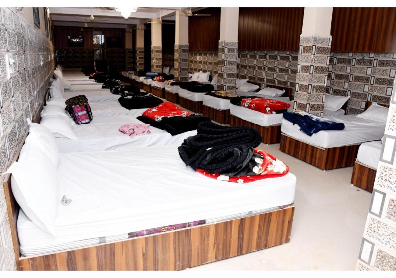 Tirupati Balaji Inn Bageshwar Dham Basāri Eksteriør billede